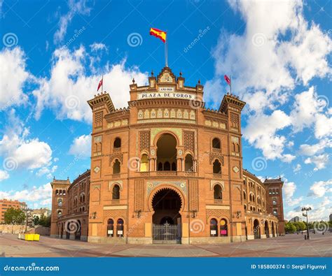 Famous Bullfighting Arena in Madrid Editorial Stock Image - Image of ...