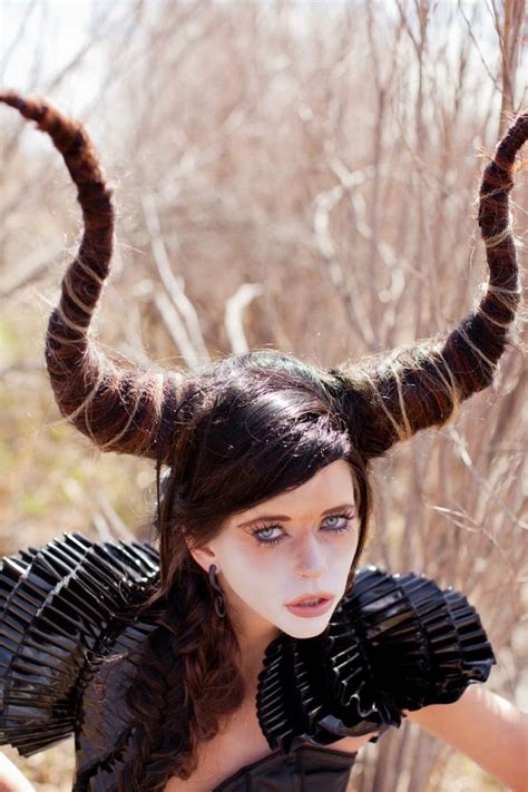 PHOTOBOT!: Bizarre Haircuts made to look like Horns