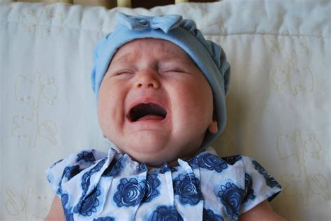 How to Make a Baby Stop Crying Within a Few Seconds? – Babies Carrier