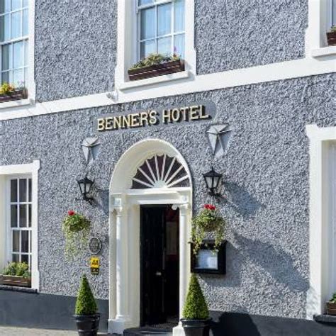 Guide to Dingle Peninsula Hotels - places to stay in Ireland