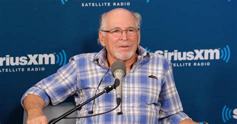 Jimmy Buffett Cancels Fall 2022 Tour Amid Health Issues