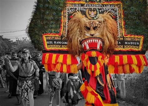 Mengenal Reog Ponorogo, Seni Budaya Asli Indonesia yang Diklaim ...