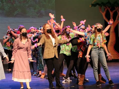 Palos South Students Perform Dr. Dolittle Jr. | Palos, IL Patch