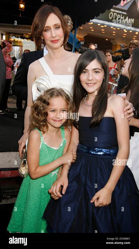 Orphan 2009 isabelle fuhrman hi-res stock photography and images - Alamy