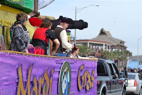 the annual galveston texas mardi gras parade | Smithsonian Photo ...