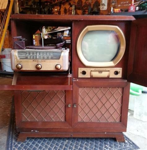 422 best Vintage TV sets images on Pinterest | Tv sets, Vintage ...