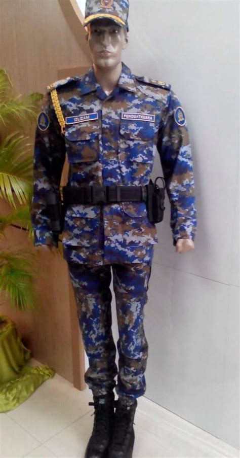 My Musing: Malaysian Government Agencies' Camouflage Uniform Fetish