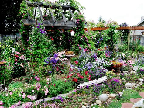 Cottage gardens to love | Landscaping Ideas and Hardscape Design | HGTV