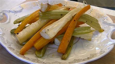 RECIPE: HONEY ROASTED VEGETABLES! - YouTube