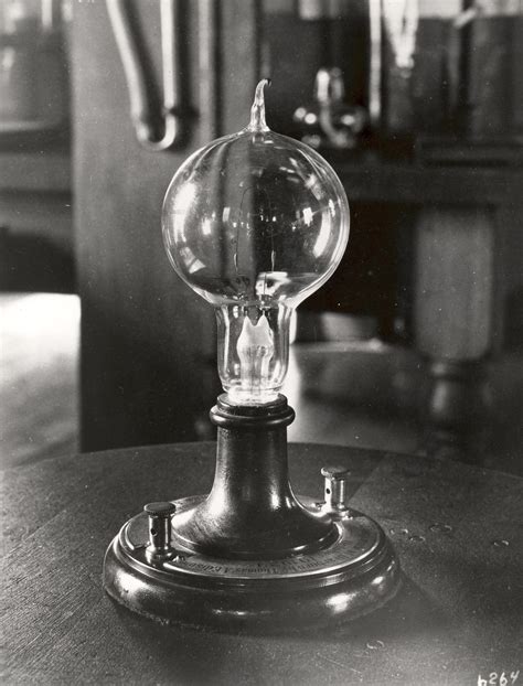 Thomas Edison Lightbulb | Thomas Edison Muckers: Your Blog for Everything Edison, Everyday