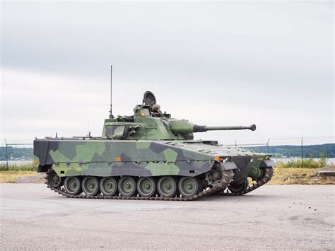 Swedish Army Receives 100th CV90 Infantry Fighting Vehicle - MilitaryLeak