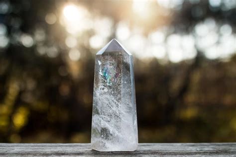 Clear Quartz: Meaning, Properties, Benefits You Should Know