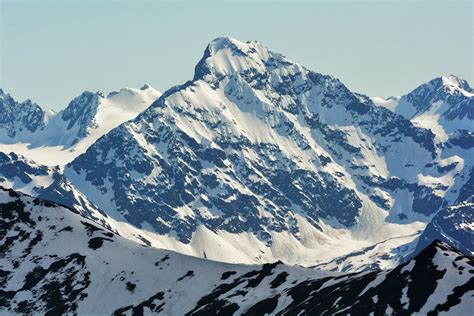 Eagle Peak | hike and climb in Chugach State Park, Alaska | Winterbear