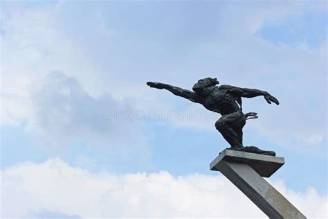 Pancoran Statue is One of Icon of Jakarta, Indonesia Editorial Photo - Image of nice, indonesia ...