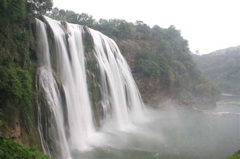 Huangguoshu Waterfall - One of China's Largest & Most Famous