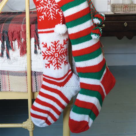 How to Knit a Christmas Stocking | Hobbycraft