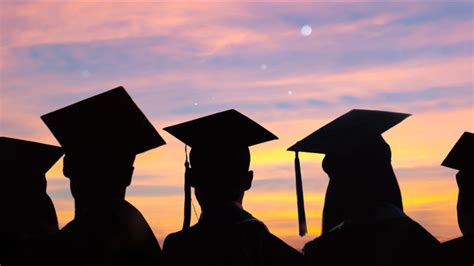 Iowa high school graduation rates dip below 90% for first time in 9 years