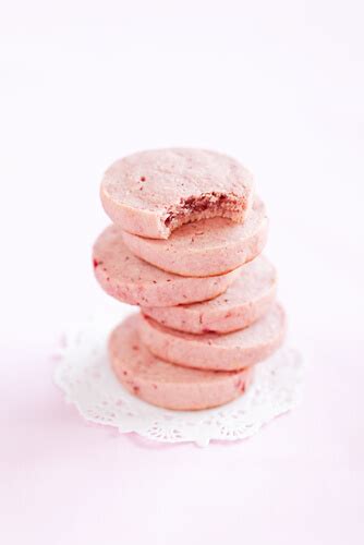 Biscuits de Roses de Reims Recipe, How to make Biscuits de Roses de ...