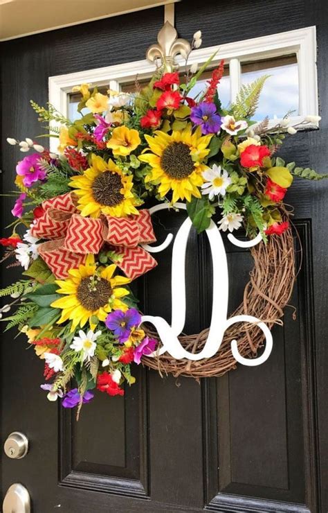 20+ Pretty Front Door Wreath Ideas in 2020 | Wreath decor, Creative wreaths, Wreaths for front door