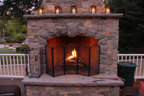 Supersized Outdoor Fireplace with Boston Blend - Stoneyard®