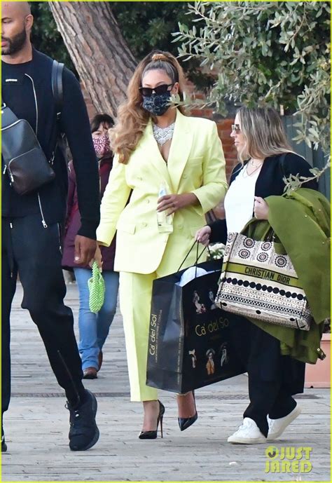 Beyonce & Jay-Z Head Out of Italy After Attending Wedding: Photo ...