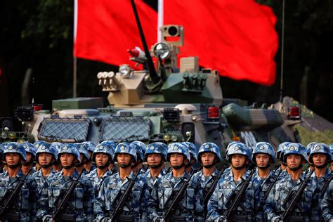 Desarrollo y Defensa: China refuerza su músculo militar y desafía a ...
