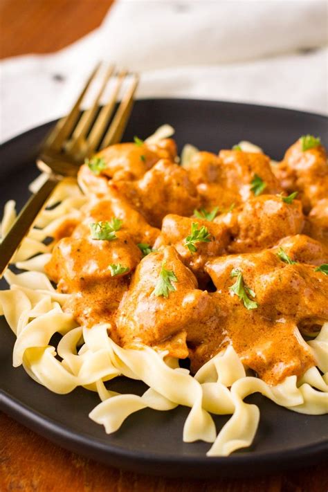 Easy Hungarian Chicken Paprikash Over Egg Noodles (Csirkepaprikás) | Chicken paprikash, Paprika ...