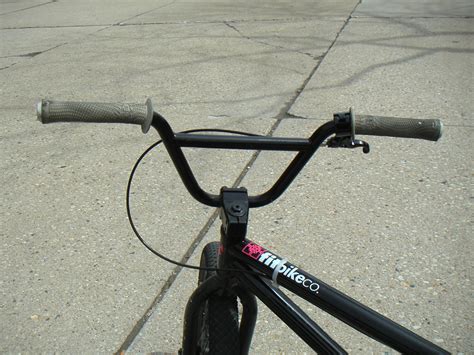 File:BMX handlebar.JPG - Wikipedia