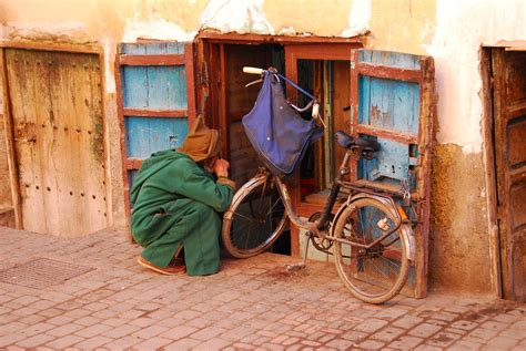Bici, chilaba y ventana | As all the pictures in my gallery,… | Flickr