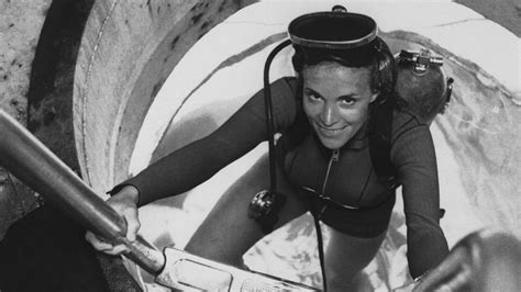 Sylvia Earle: America’s female ‘aquanaut’ | Role models, Female ...