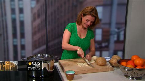 THE Dish: Chef Pati Jinich's Cinco de Mayo feast - CBS News