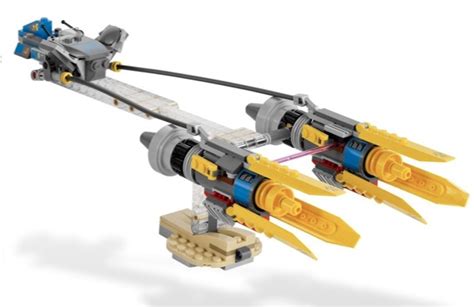 A Review of Two LEGO Podracers (2011 and 2019)