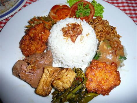 Vegetarian nasi campur, Ari's, Ubud, Bali - a photo on Flickriver