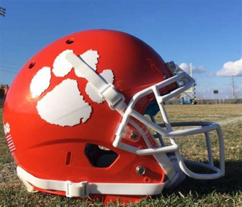 Pin by shelia johnspon on Clemson Tigers | Football helmets, Clemson ...