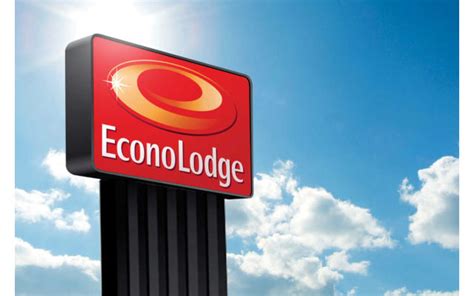 Econo Lodge Inn & Suites