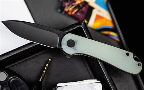 Best Flip & Pocket Knives reviewed by Everyday Carry | Everyday Carry