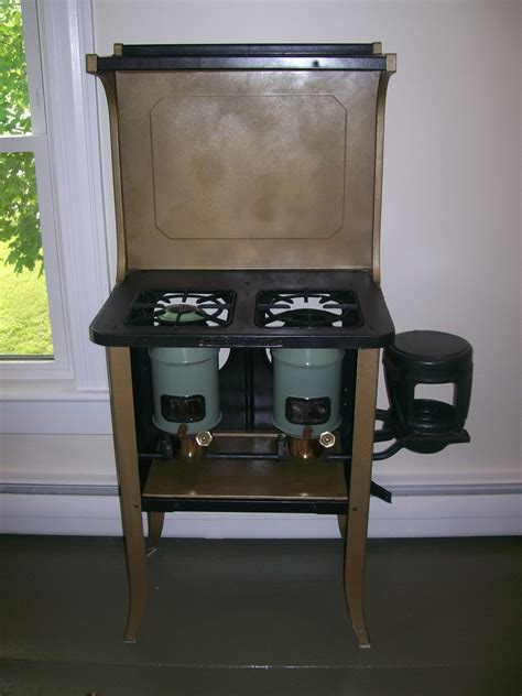 New Perfection 502 Kerosene Stove | Collectors Weekly