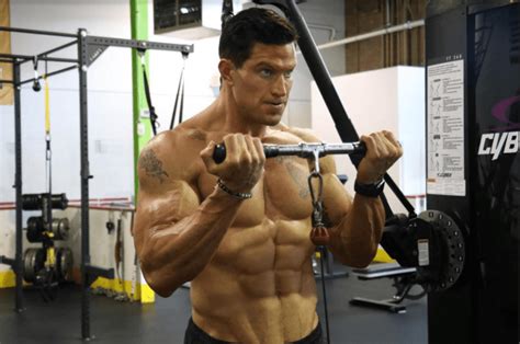 The 6 Most Jacked NFL Players – Fitness Volt