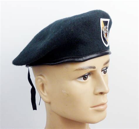 US ARMY GREEN BERET SPECIAL FORCES HAT & SFG GREEN BERET BADGE SIZE XL ...