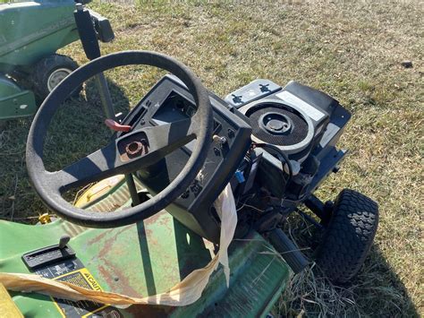 John Deere 160 lawn more tractor. 38 inch mower deck.**Parts only** - Schmalz Auctions