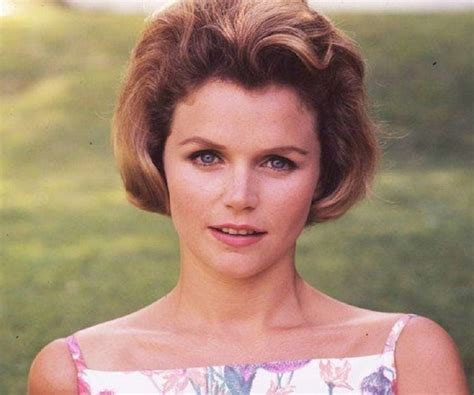 Lee Remick Biography - Facts, Childhood, Family Life & Achievements