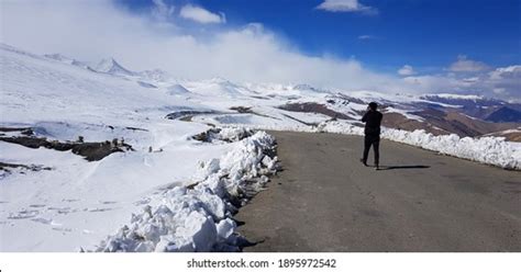 26,811 Snow Mountains Ladakh India Images, Stock Photos & Vectors | Shutterstock