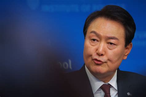 On lethal aid to Ukraine, South Korean leader says Seoul considering its options