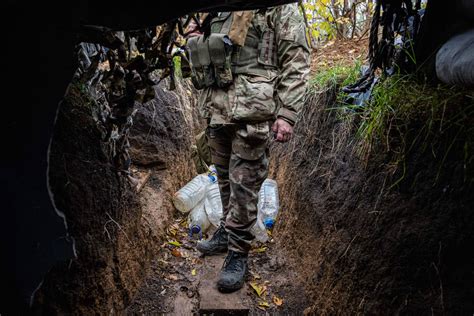 Battling the cold in the trenches of eastern Ukraine - The Japan Times