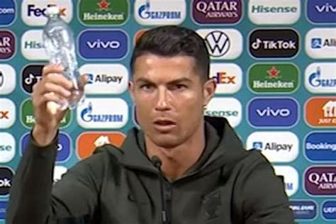 Cristiano Ronaldo tells people to drink water 'not Coca-Cola' at a news ...