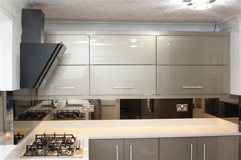 Bronze Mirror Glass Splashback - Glass Splashbacks Pro Glass 4