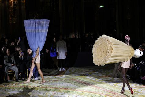 All about 2023 Paris Fashion week: Highlights, glamour | Daily Sabah