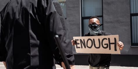 Ford Workers in Chicago Stand Ready to Join National UAW Strike - The ...