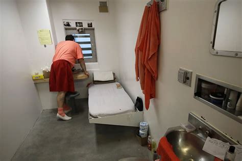 Op-Ed: Here in San Quentin, I see why solitary confinement must end - Los Angeles Times