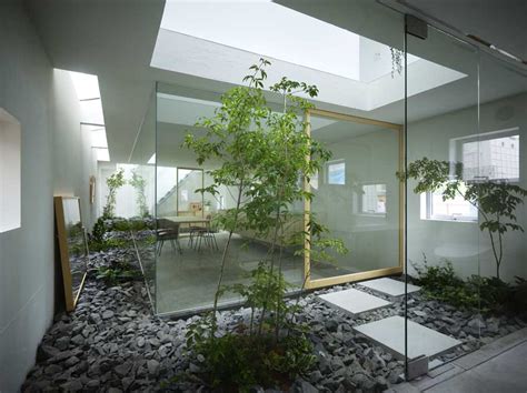 Japanese Home with Modern Atrium | Designs & Ideas on Dornob